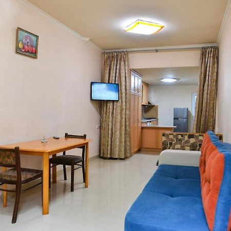 Marina Apartment เยเรวาน ภายนอก รูปภาพ