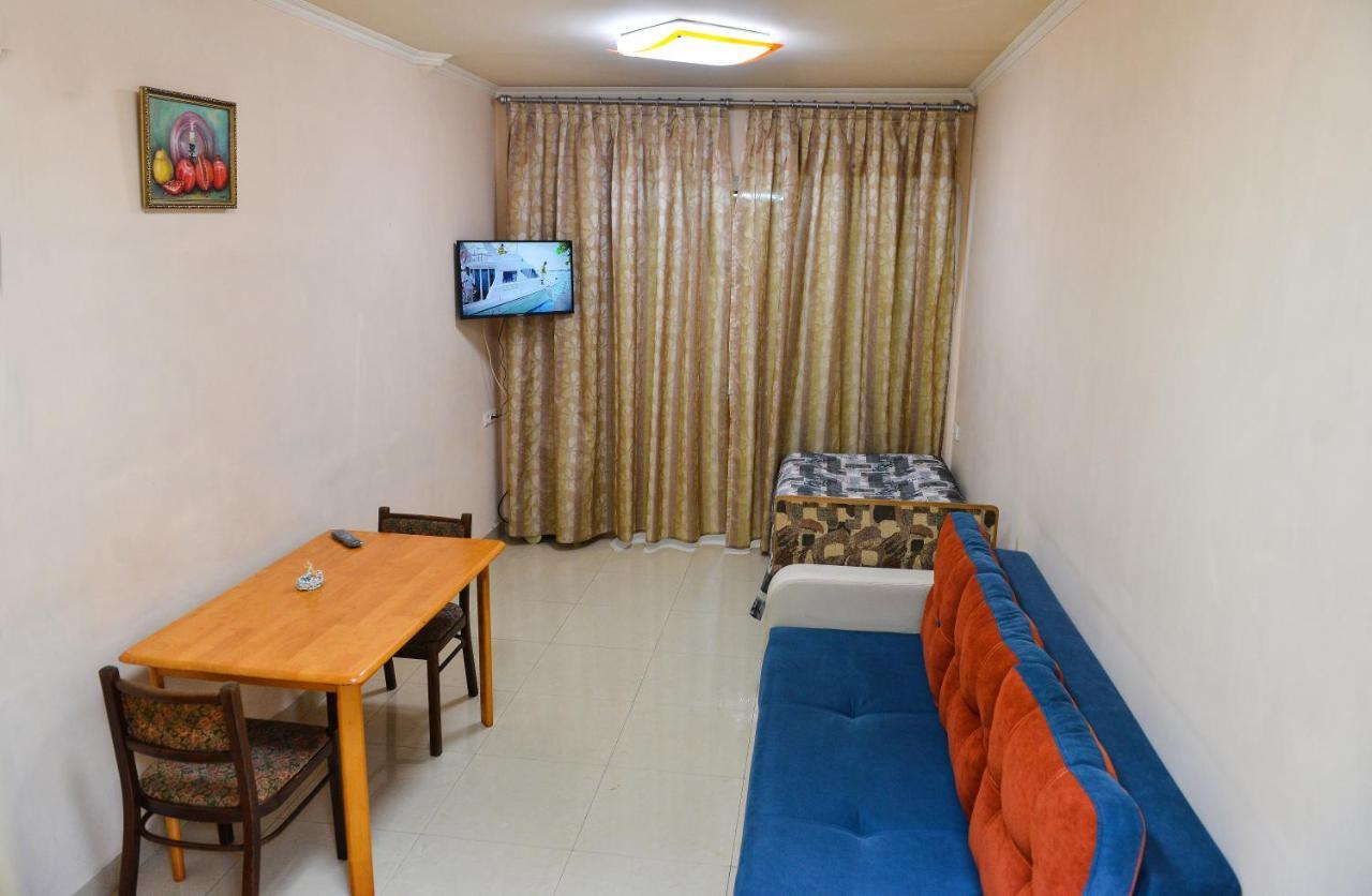 Marina Apartment เยเรวาน ภายนอก รูปภาพ