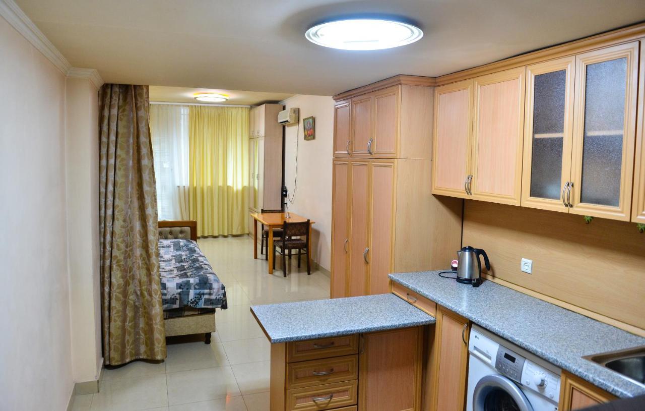 Marina Apartment เยเรวาน ภายนอก รูปภาพ